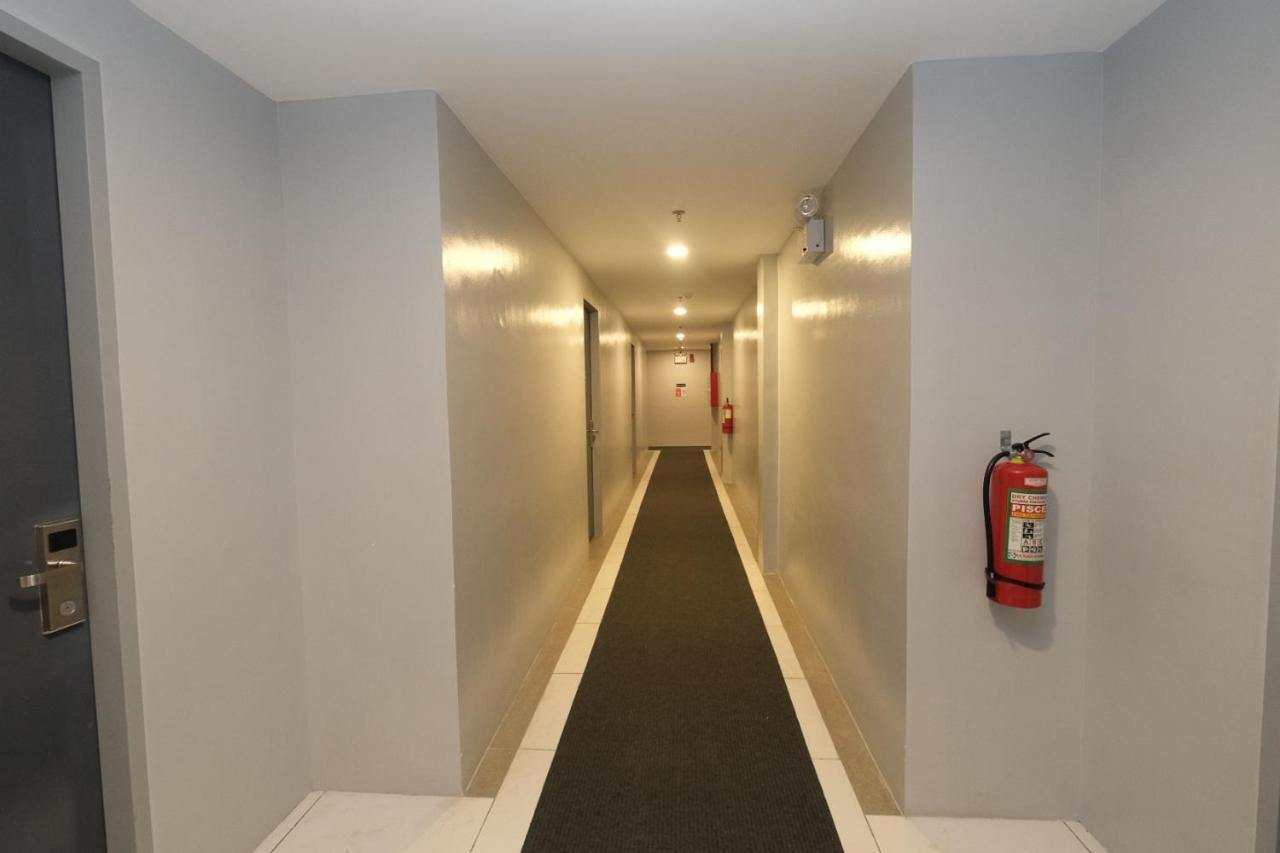 Rosey Hotel Cabanatuan Extérieur photo