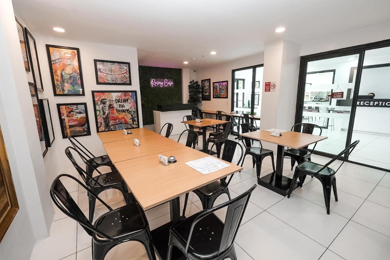 Rosey Hotel Cabanatuan Extérieur photo